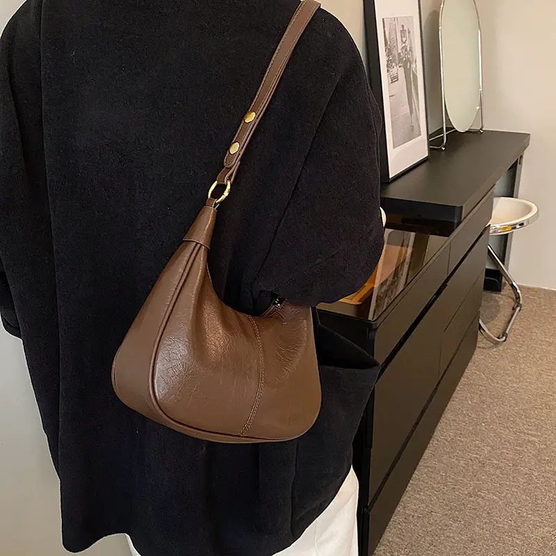 Red Leather Women's Shoulder Bag Large Capacity Crossbody - Image 8