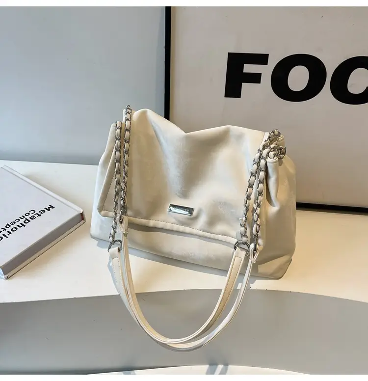 Pink Faux Leather Chain Shoulder Bag for Women - Image 2