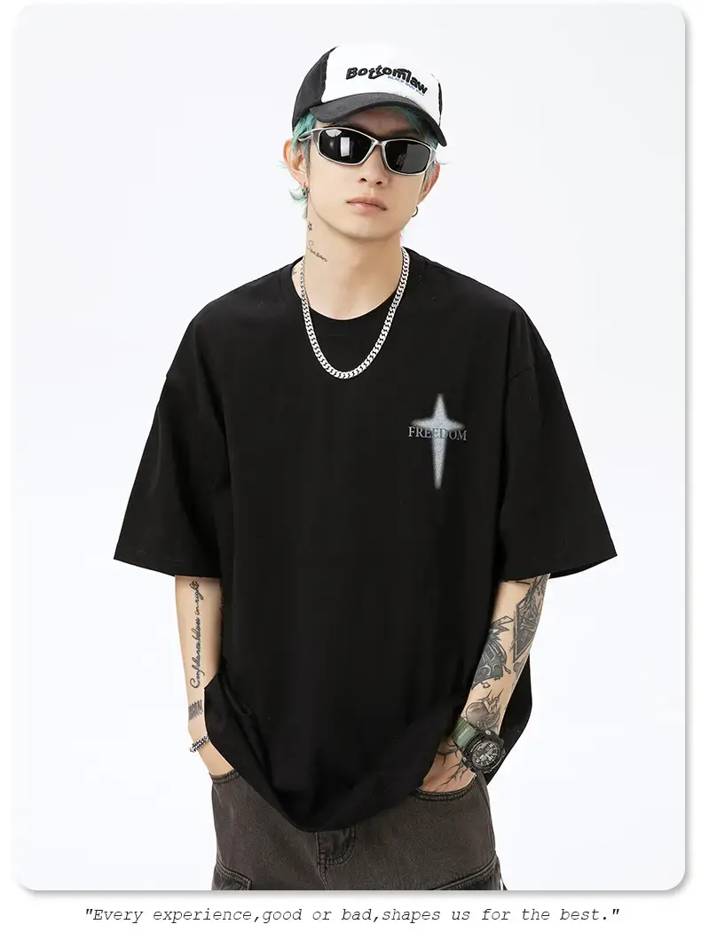 Korean Lu Men's Black Star Printed T-Shirt — feature 24
