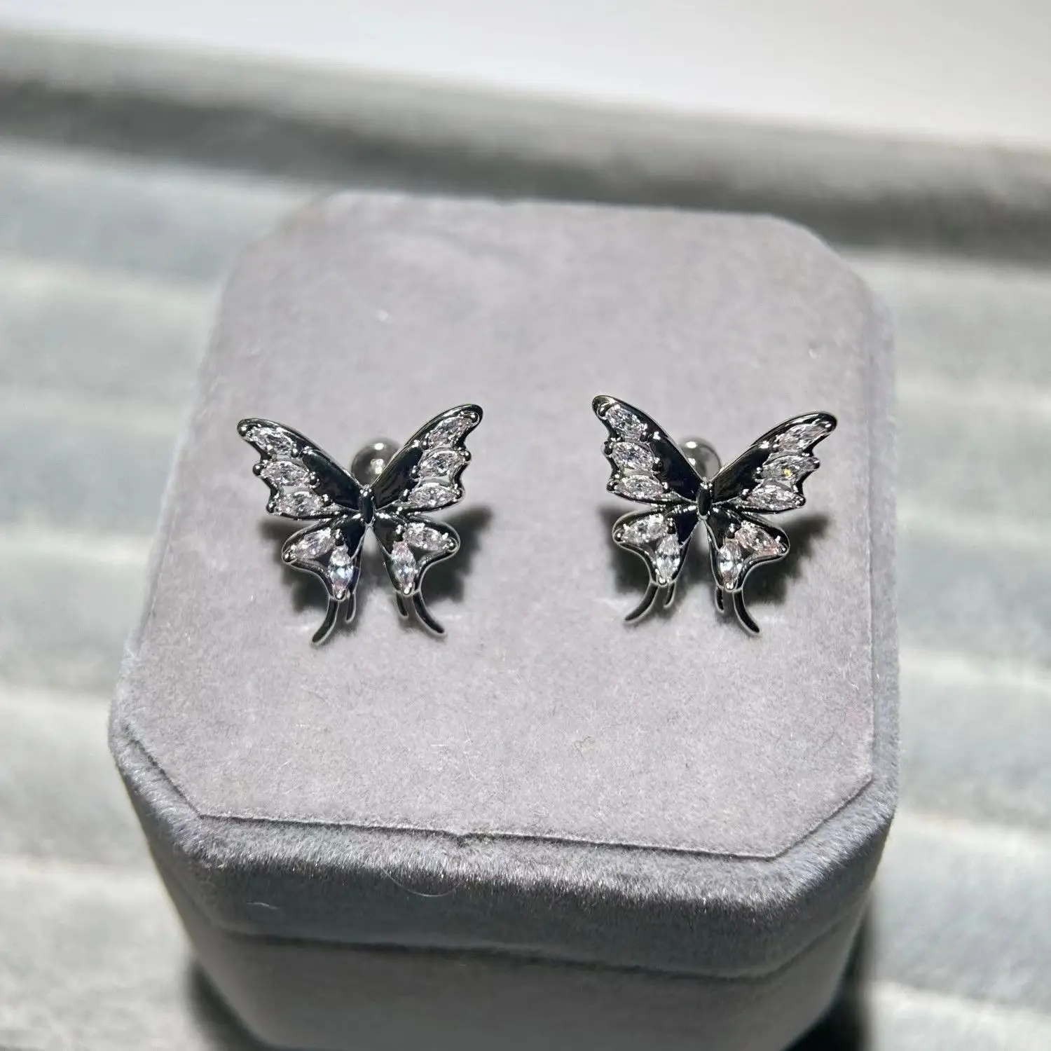 Zircon Butterfly Earrings Super Flash Unique - Image 4