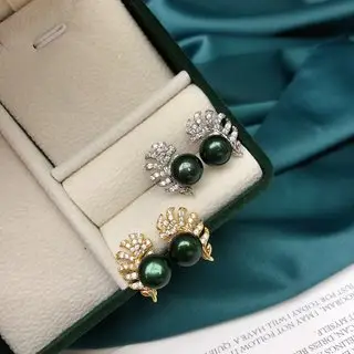 Freshwater Pearl Feather Style Earrings 8-9mm - Image 5
