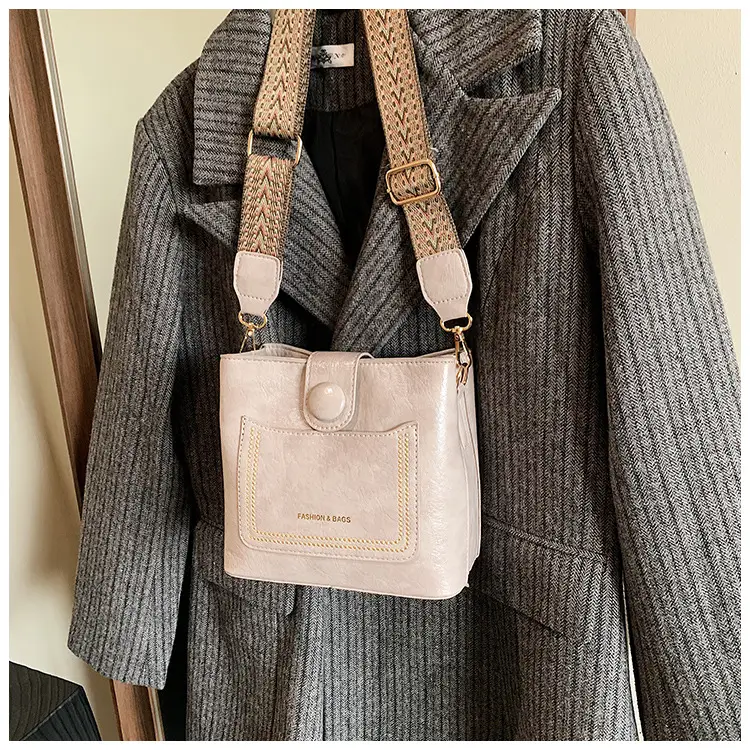 Green Retro Crossbody Bag for Women — feature 18