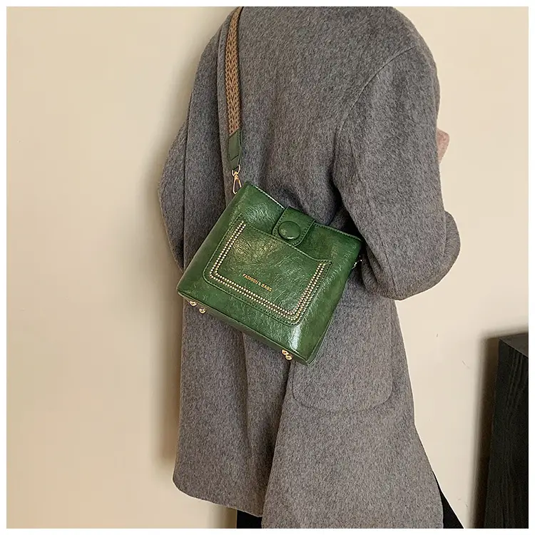 Green Retro Crossbody Bag for Women — feature 5
