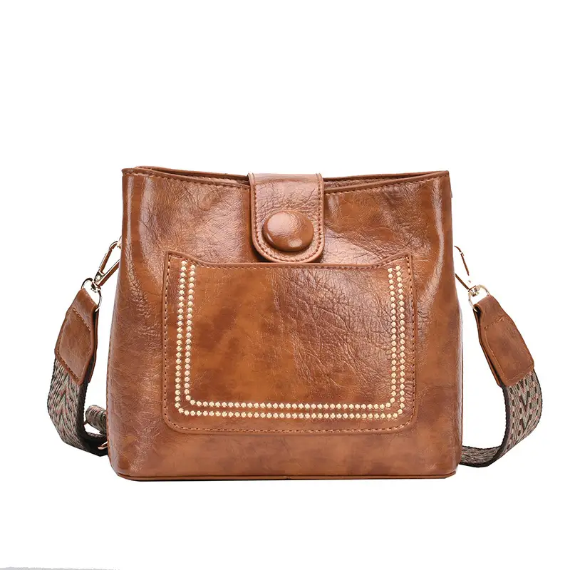 Green Retro Crossbody Bag for Women - Image 3