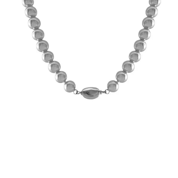Golden Pearl Necklace for Women with Light Luxury Design - Image 20