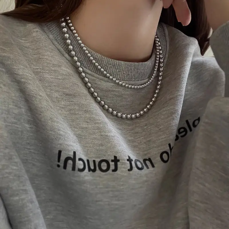 Golden Pearl Necklace for Women with Light Luxury Design — feature 12