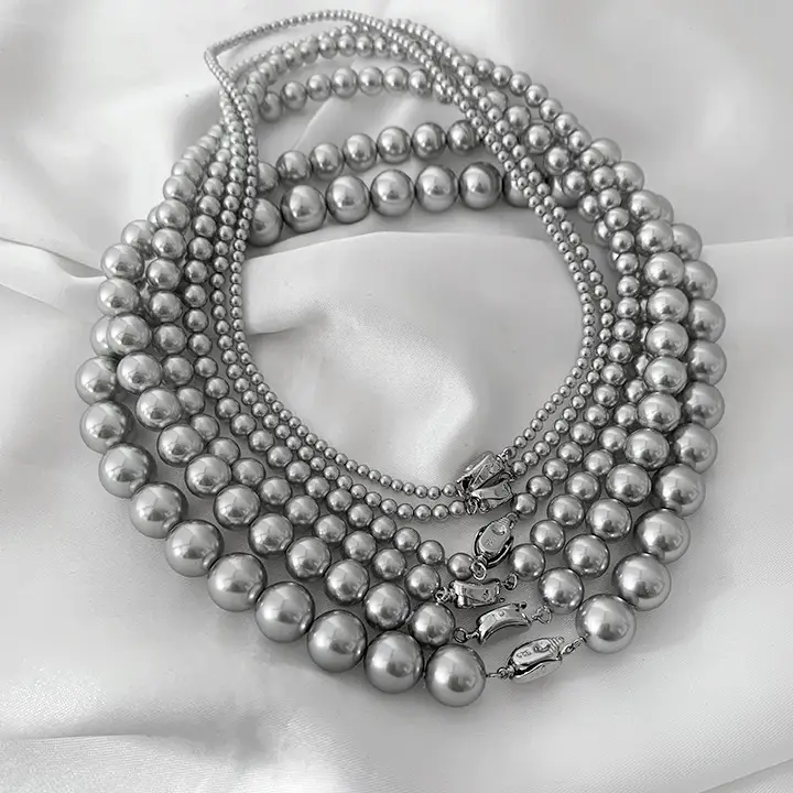 Golden Pearl Necklace for Women with Light Luxury Design — feature 23