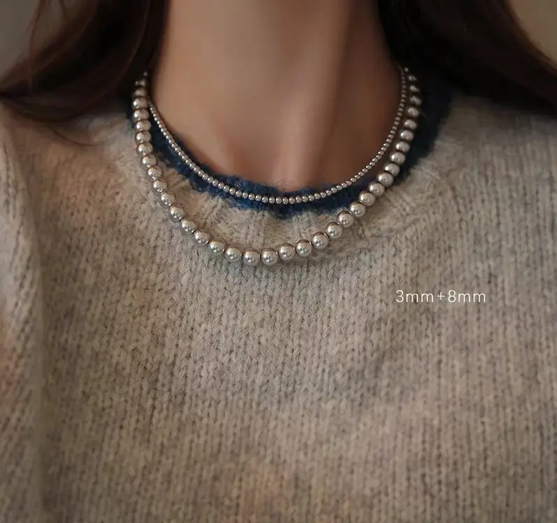 Golden Pearl Necklace for Women with Light Luxury Design — feature 8