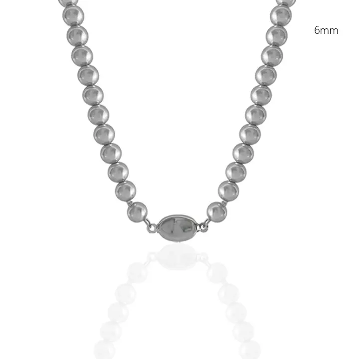 Golden Pearl Necklace for Women with Light Luxury Design - Image 3