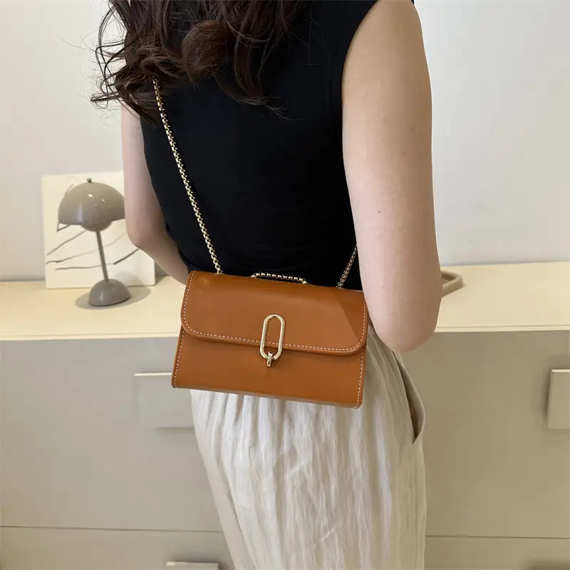 White Chain Shoulder Bag for Women 2024 - Image 7