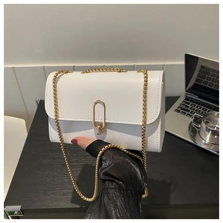 White Chain Shoulder Bag for Women 2024 — feature 14