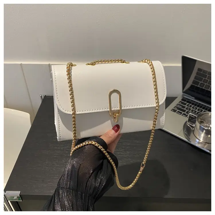 White Chain Shoulder Bag for Women 2024 — feature 15