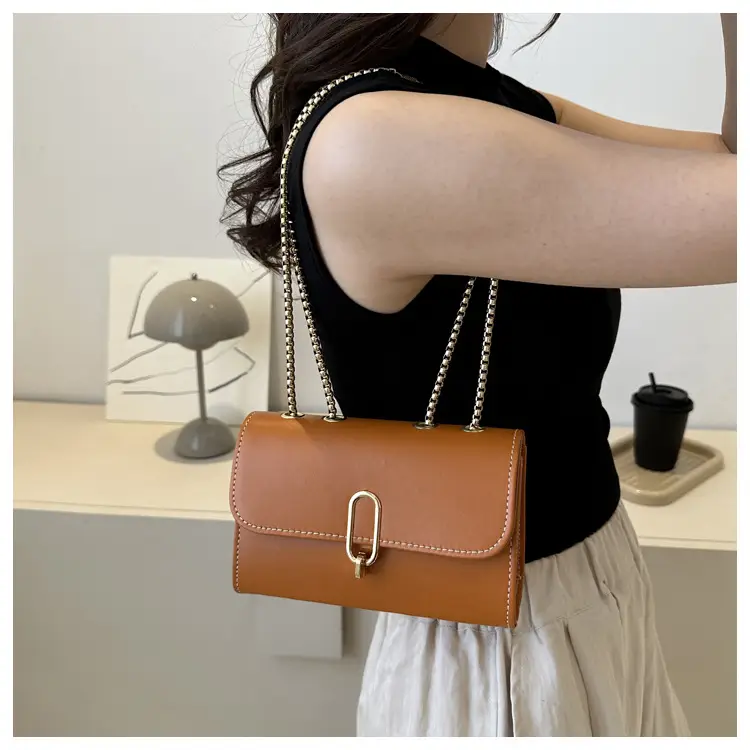 White Chain Shoulder Bag for Women 2024 — feature 18