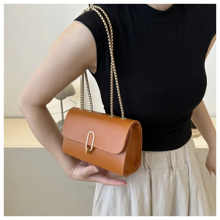 White Chain Shoulder Bag for Women 2024 — feature 19