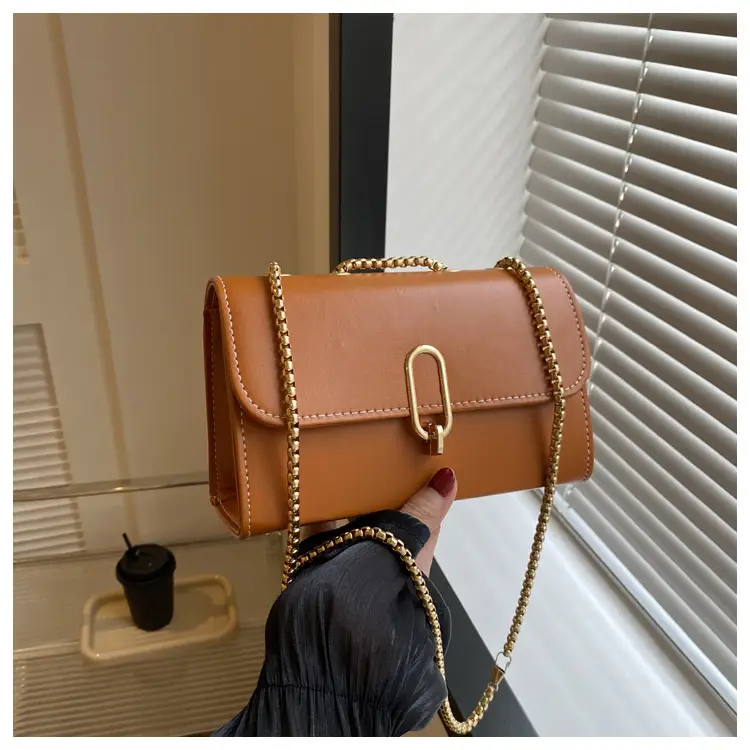 White Chain Shoulder Bag for Women 2024 - Image 5
