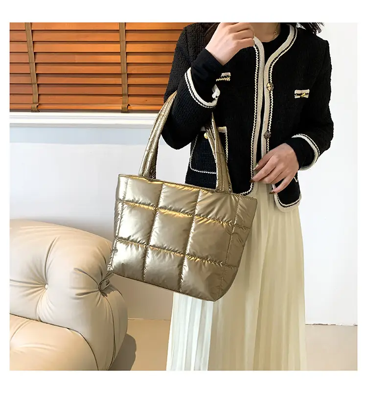 Women's Korean Style Silver Padded Shoulder Bag 2024 — feature 12