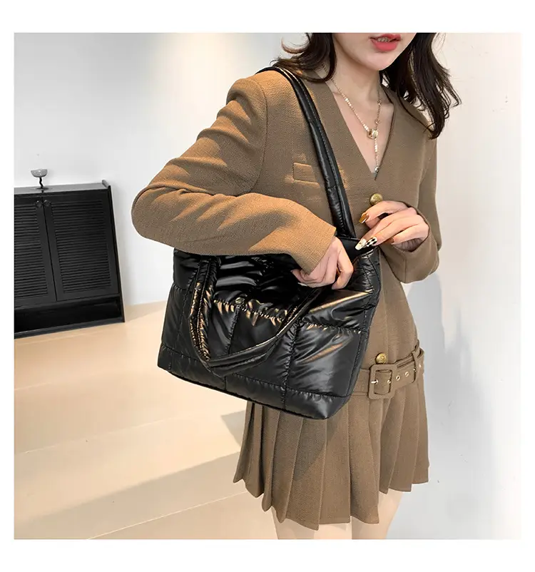 Women's Korean Style Silver Padded Shoulder Bag 2024 — feature 21