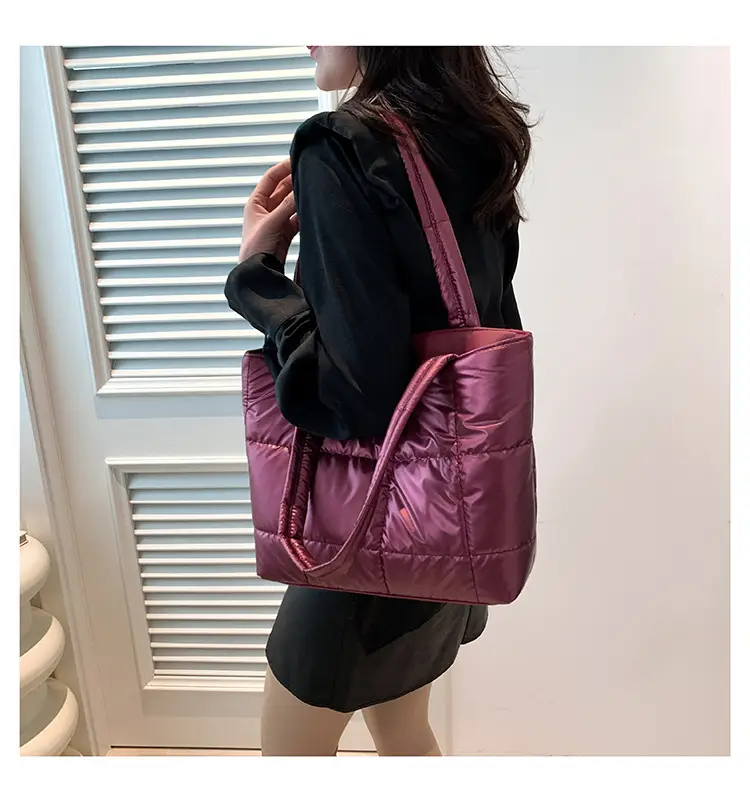 Women's Korean Style Silver Padded Shoulder Bag 2024 — feature 26