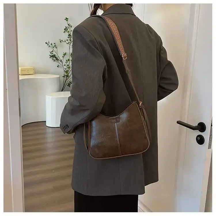 Retro Brown Leather Shoulder Bag with Wide Strap — feature 13