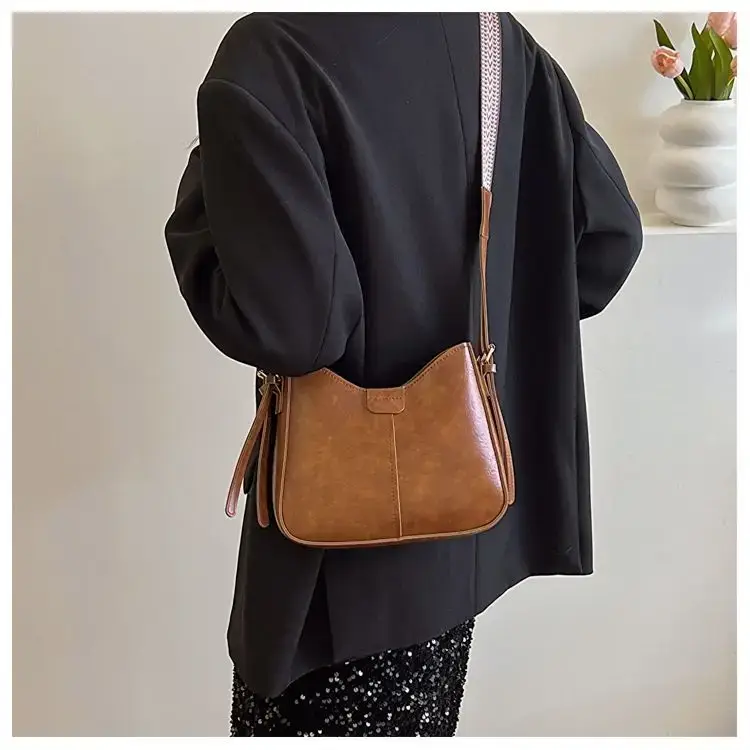 Retro Brown Leather Shoulder Bag with Wide Strap — feature 21