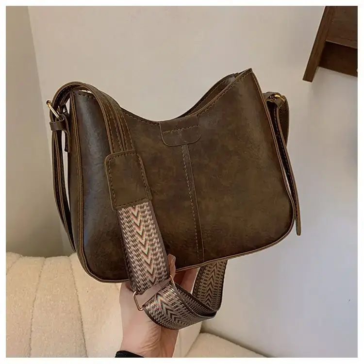 Retro Brown Leather Shoulder Bag with Wide Strap — feature 24