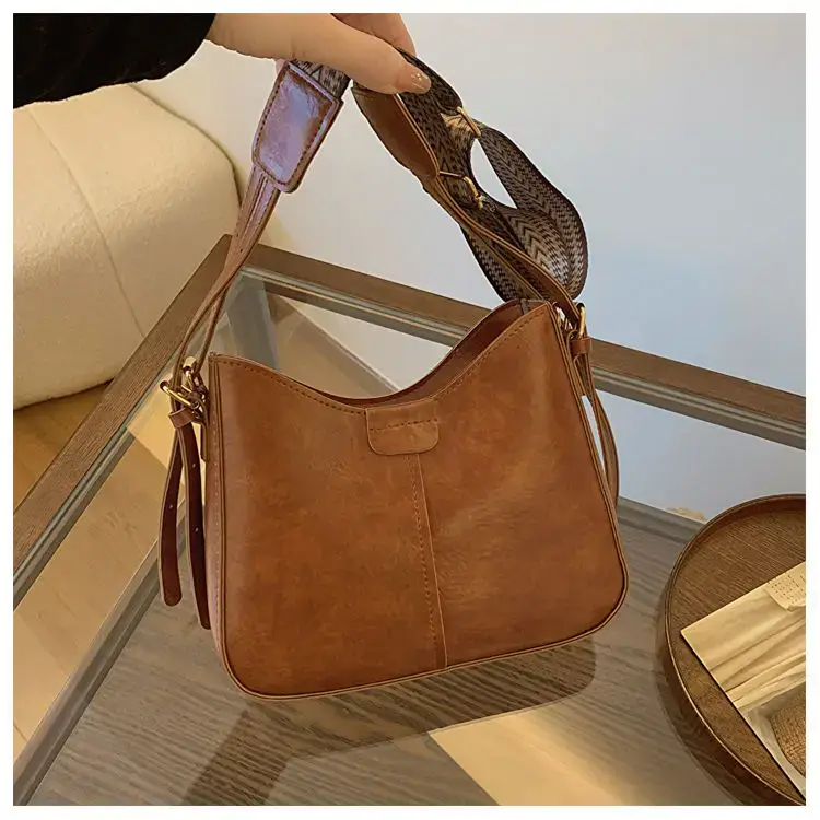 Retro Brown Leather Shoulder Bag with Wide Strap — feature 25