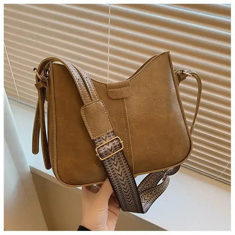 Retro Brown Leather Shoulder Bag with Wide Strap — feature 27