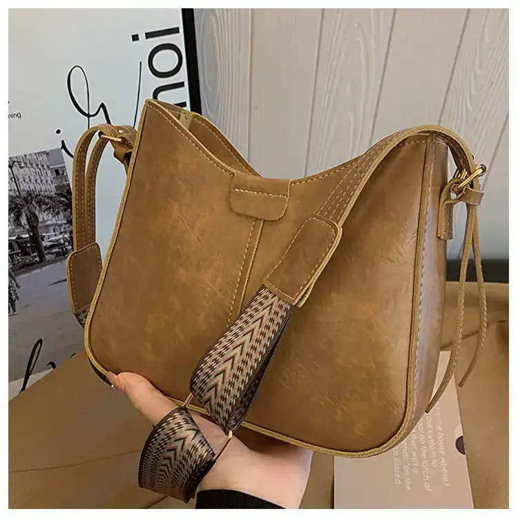 Retro Brown Leather Shoulder Bag with Wide Strap — feature 32