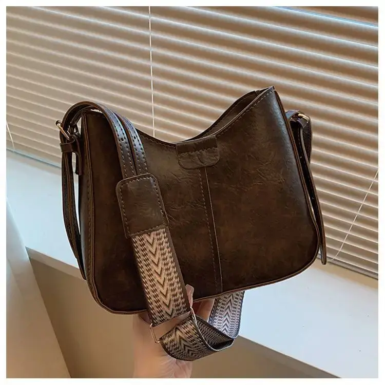 Retro Brown Leather Shoulder Bag with Wide Strap — feature 45