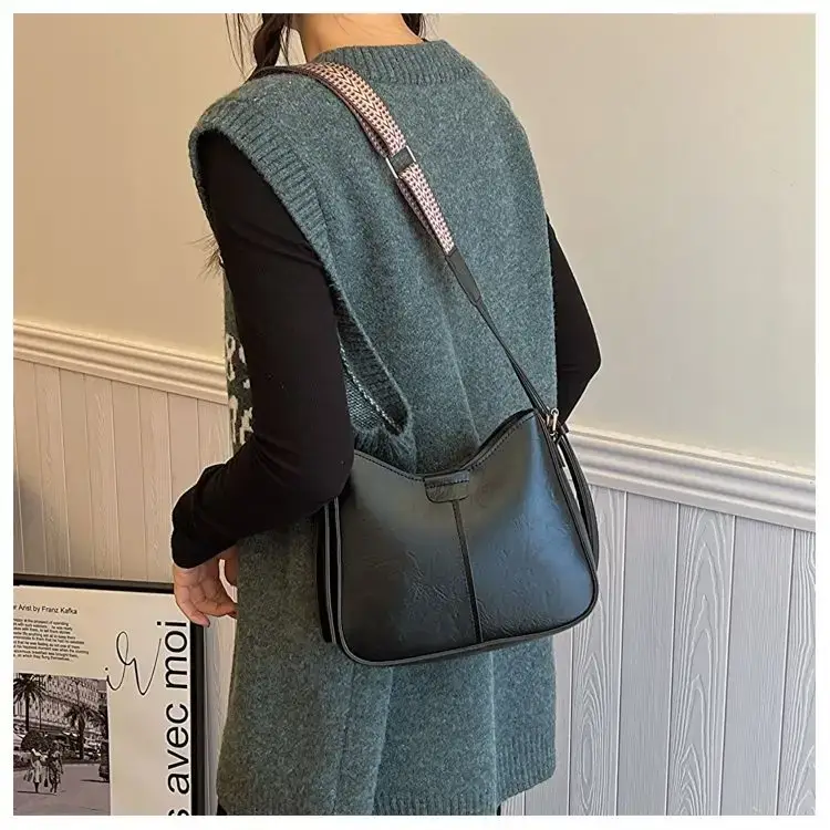 Retro Brown Leather Shoulder Bag with Wide Strap — feature 9