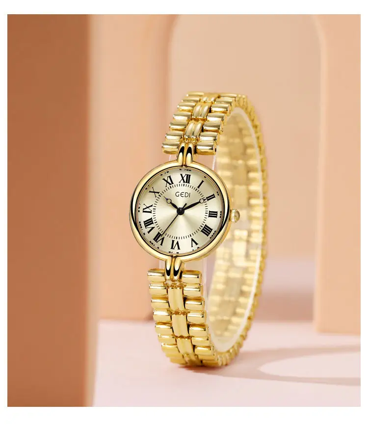 Women's Silver Roman Dial Quartz Watch with Chain Strap — feature 12