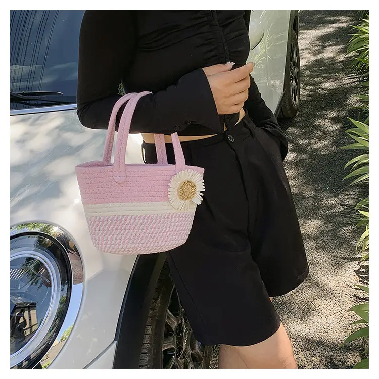 Women's Bow Decorated Straw Bucket Bag 2024 — feature 11