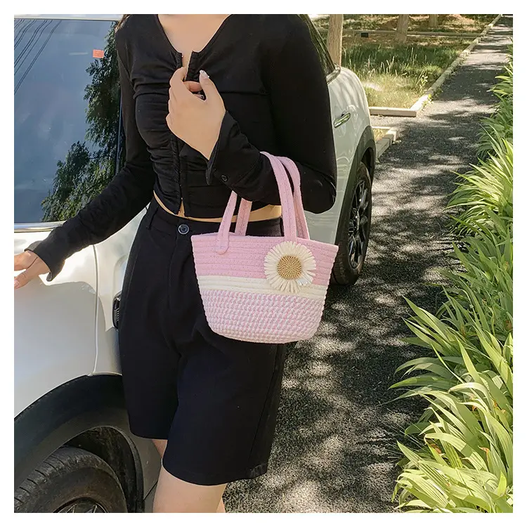 Women's Bow Decorated Straw Bucket Bag 2024 — feature 12