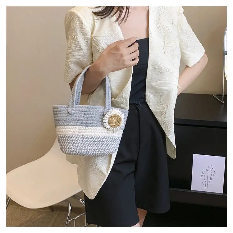 Women's Bow Decorated Straw Bucket Bag 2024 — feature 17