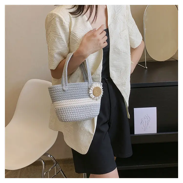 Women's Bow Decorated Straw Bucket Bag 2024 — feature 18