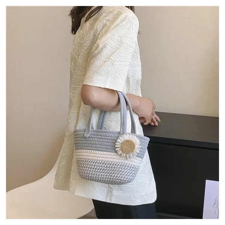 Women's Bow Decorated Straw Bucket Bag 2024 — feature 19