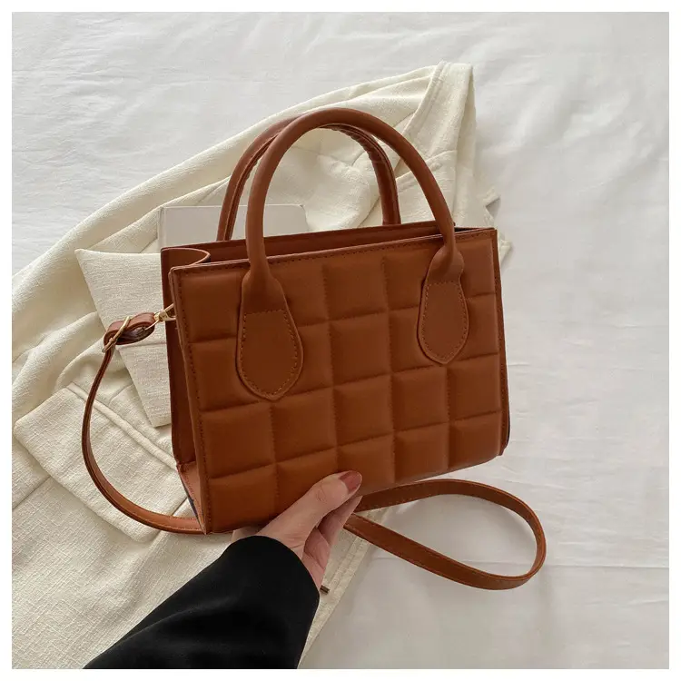 Black Quilted Women's Shoulder Messenger Bag 2024 — feature 24