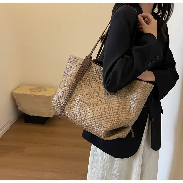 Women Woven Shoulder Bag Retro Korean Style 2025 — feature 17