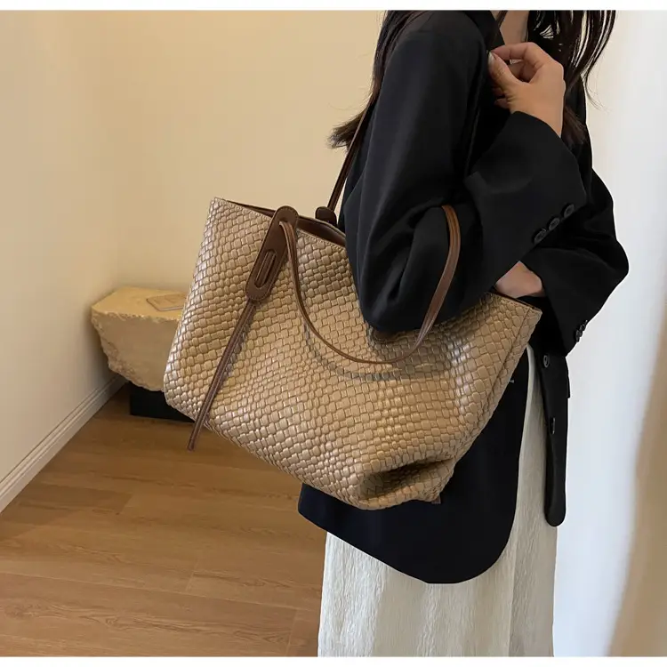 Women Woven Shoulder Bag Retro Korean Style 2025 — feature 18