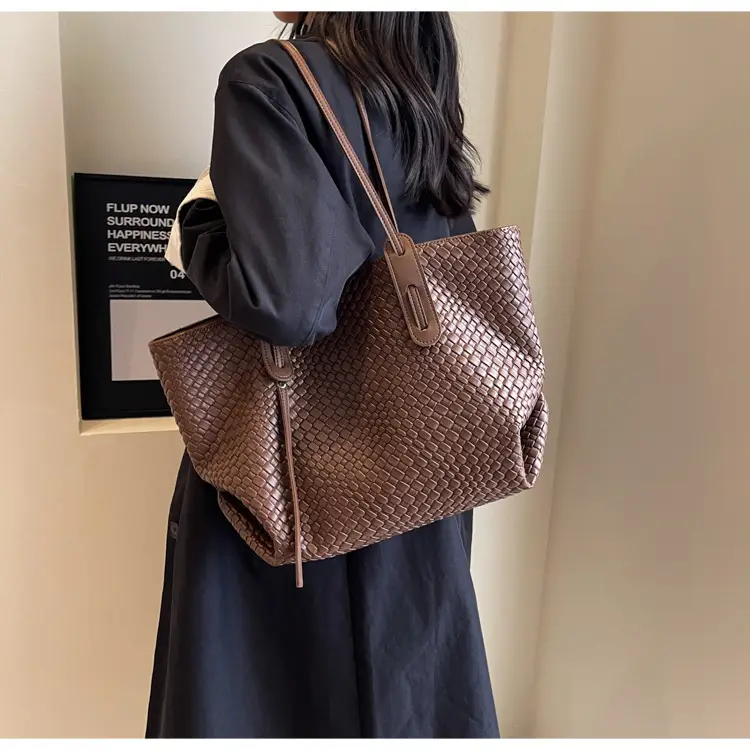 Women Woven Shoulder Bag Retro Korean Style 2025 — feature 9