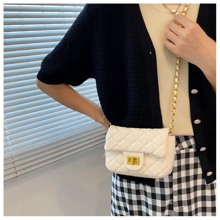 Black Quilted Chain Shoulder Bag for Women — feature 18