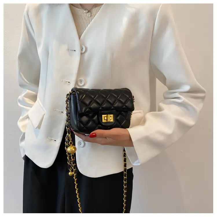 Black Quilted Chain Shoulder Bag for Women — feature 19