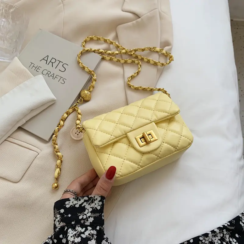 Black Quilted Chain Shoulder Bag for Women