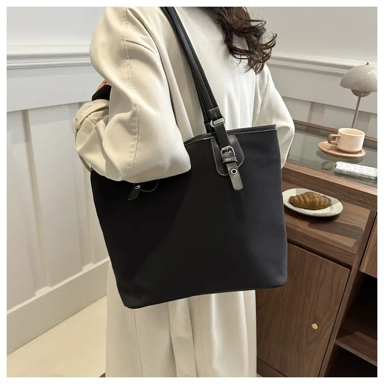Women Korean Style Large Capacity Shoulder Bag Black 2024 — feature 13