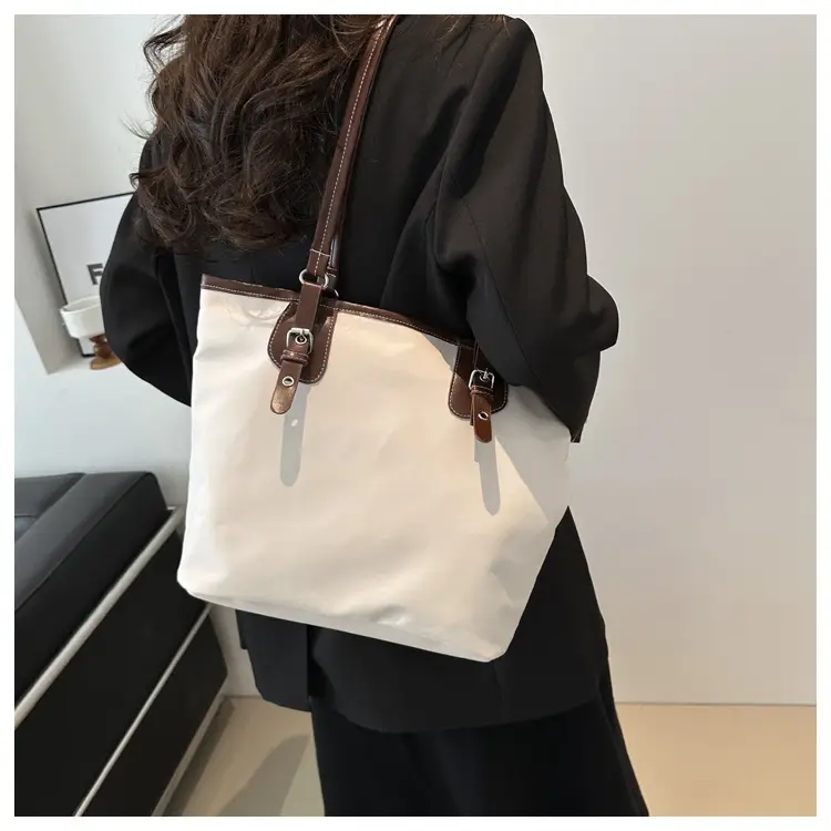 Women Korean Style Large Capacity Shoulder Bag Black 2024 — feature 16