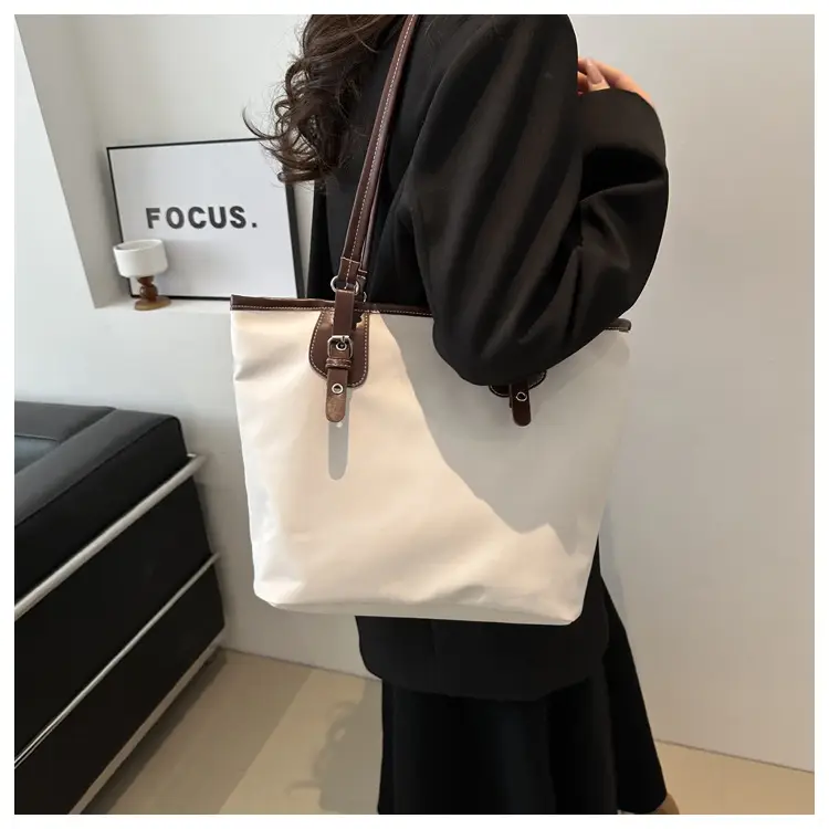 Women Korean Style Large Capacity Shoulder Bag Black 2024 — feature 17