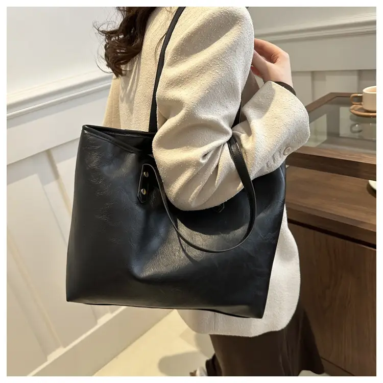 Women's Contrast Color Retro Big Shoulder Bag 2024