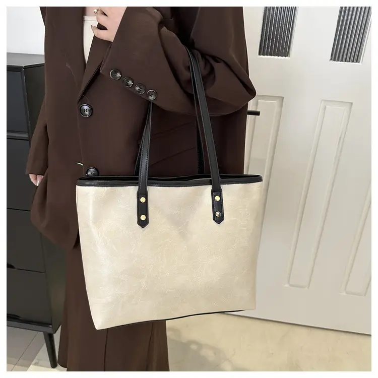 Women's Contrast Color Retro Big Shoulder Bag 2024 — feature 20