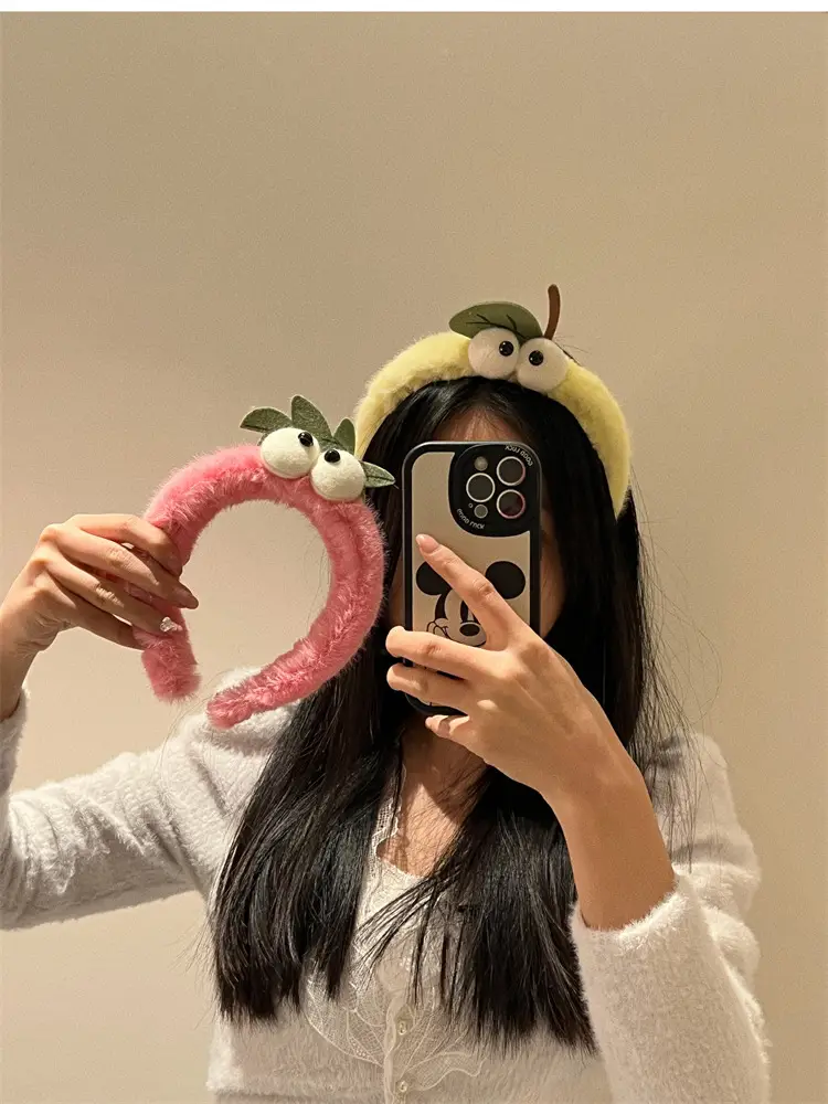 Cute Cartoon Yellow Fur Hairpin for Girls — feature 2
