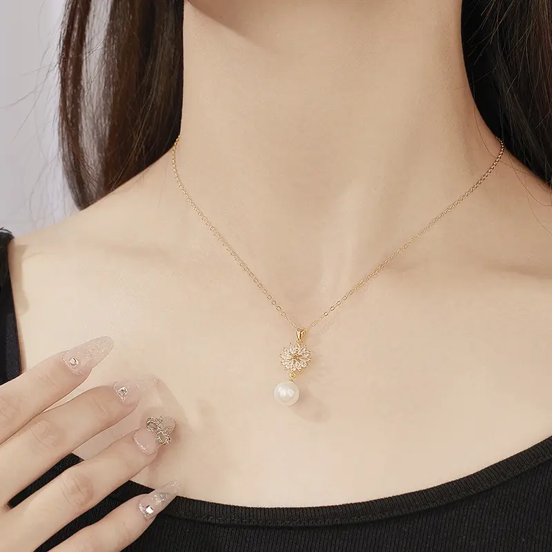 Korean Ice Crystal Snowflake Pendant Necklace Gold Plated - Image 3